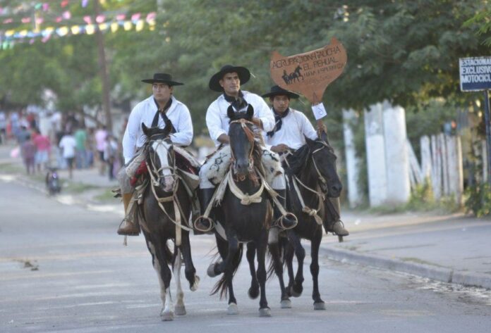 Día de la Tradición: Agrupaciones gauchas reivindicaron costumbres y prácticas culturales en Jujuy