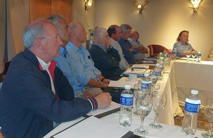 El Secretario de Agricultura, Ganadería y Pesca de la Nación fue recibido por autoridades de la ciudad rionegrina; mantuvo un encuentro de trabajo con referentes rurales de las provincias patagónicas y participó de la entrega de premios de la jura de ovinos