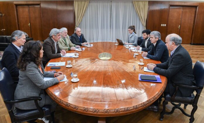 El Ministro de Economía recibió a las autoridades de la Sociedad Rural Argentina.