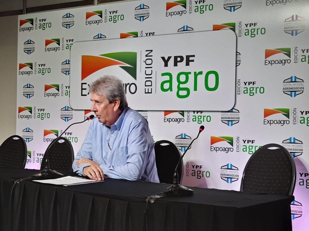 Durante su presentación en Expoagro 2025, José Martins, Presidente de la entidad cerealista, compartió la visión de la Bolsa de Cereales sobre la coyuntura actual a nivel local y global y cómo se puede posicionar la Argentina en un contexto internacional de cada vez mayor volatilidad, complejidad e incertidumbre.  