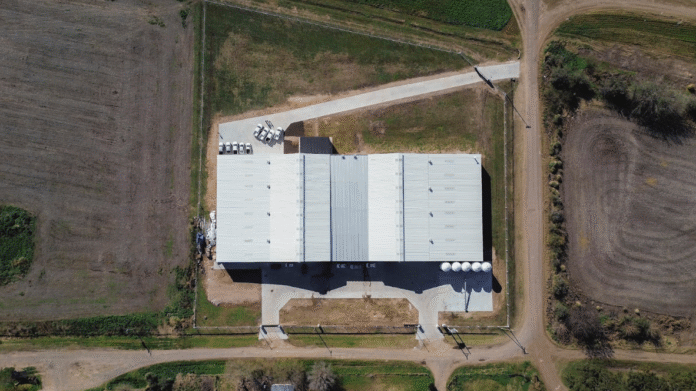 Biofilm inauguró el 13 de junio su nueva planta de producción en Lobos, Buenos Aires. Con una inversión de USD 10 millones, también lanzará un centro para impulsar proyectos científicos independientes.