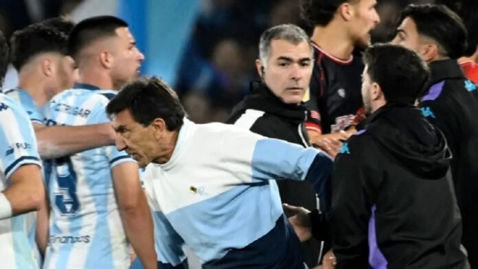 La sentida autocrítica de Gustavo Costas tras su expulsión: “Tengo que dar el ejemplo”