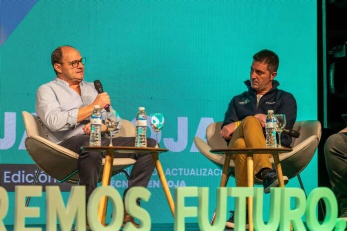 Argentina invierte cinco veces menos que EE.UU. en genética de soja. En la JAT 2025, DONMARIO lanzó seis nuevas variedades y presentó herramientas para cerrar la brecha de rendimiento.