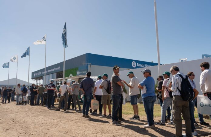 El Banco Nación recibió más de 28.000 solicitudes de crédito por $30 billones en Expoagro 2026 y triplicó el financiamiento al campo respecto del año pasado.