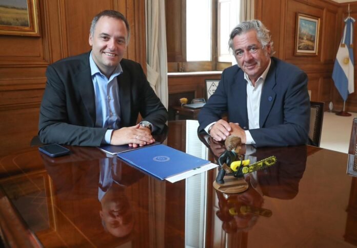 Pino con Adorni en Casa de Gobierno