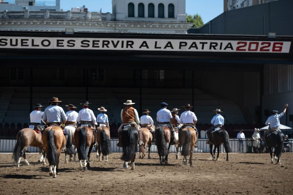En la pista central de La Rural, los mejores ejemplares del país compiten por un lugar en la selección argentina que participará en la Expo FICCC 2026 en Montevideo.