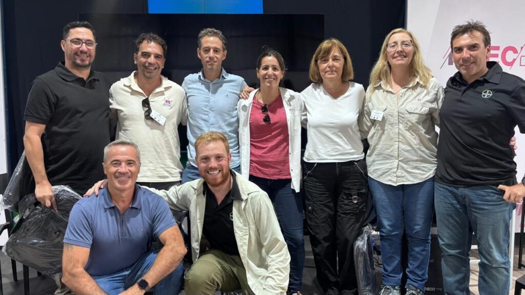 Investigadores, estudiantes y referentes del agro participaron en Pergamino de un encuentro que buscó integrar ciencia y producción en un mismo espacio, reunidos por Bayer.
