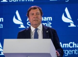 Autoridades y productores patagónicos alertan por riesgos sanitarios ante falta de inversiones en Senasa 7008 AFS AmCham Summit2026 20260414 JUA09499