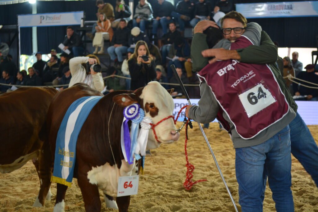 Del 24 al 29 de mayo, la Sociedad Rural de Corrientes será sede de uno de los eventos más importantes del país, que reunirá a las principales razas bovinas, caballos criollos y referentes de toda la cadena productiva, consolidando el liderazgo provincial en genética, producción y