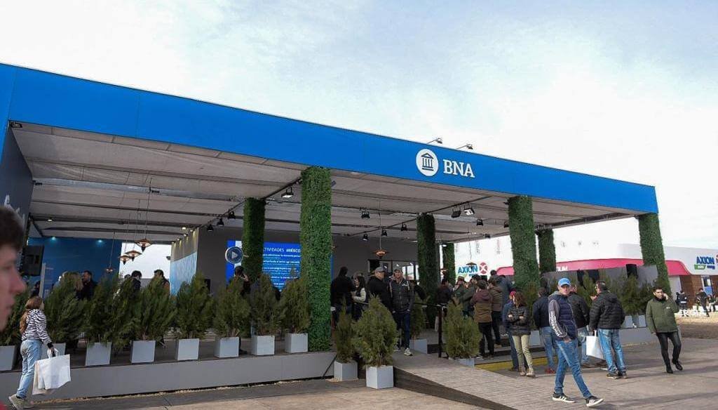El Banco Nación refuerza su presencia en ferias del agro con herramientas financieras específicas para empresas expositoras.