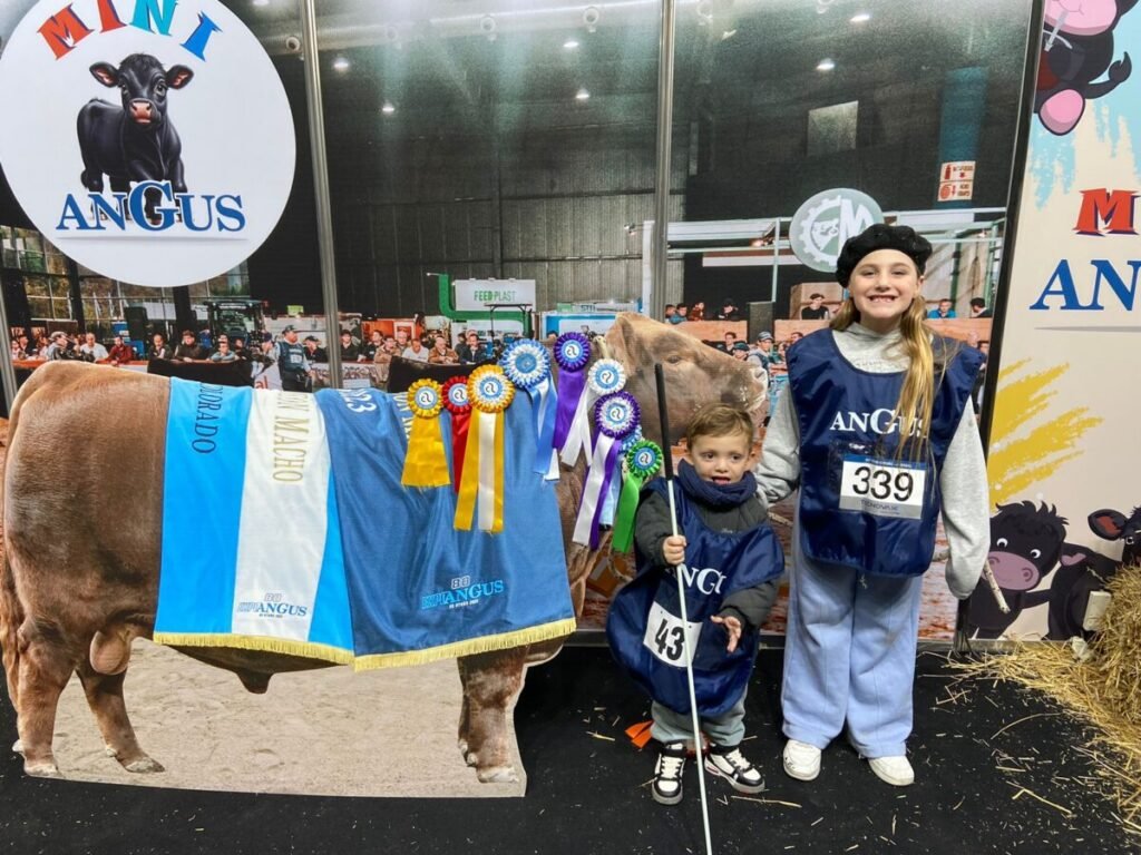 El espacio Mini Angus y las actividades de los ateneos refuerzan el vínculo entre la ganadería y las nuevas generaciones en Expo Angus 2026