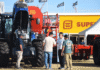 Expoagro impulsa recuperacion de maquinaria agricola y confirma brotes verdes esperados por el mercado tractor gente ventas expoagro