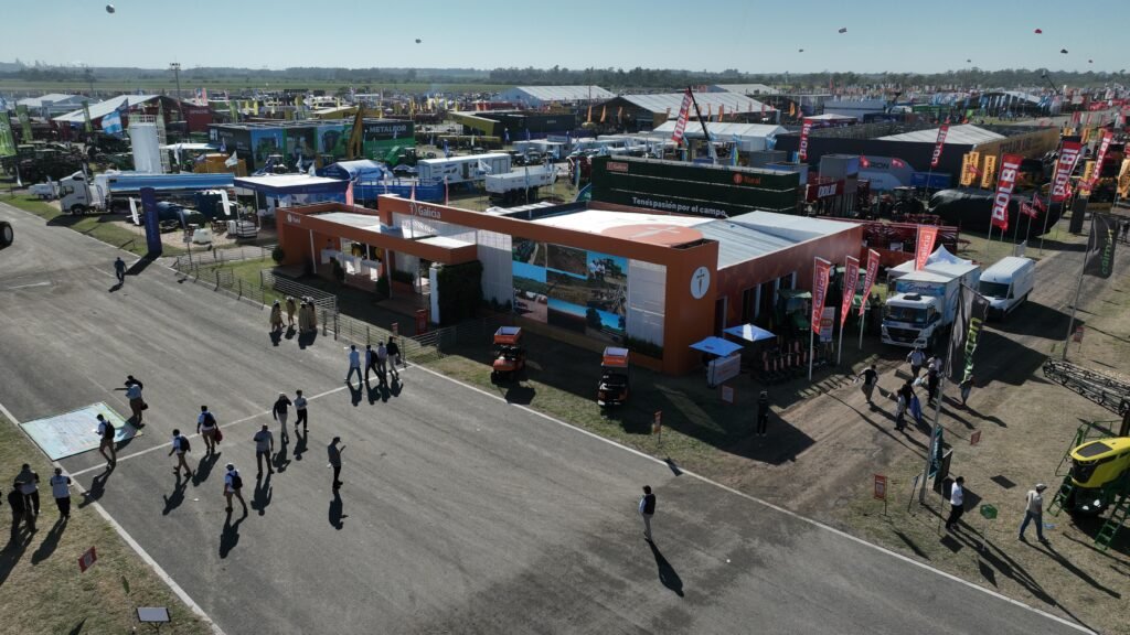 Del 24 al 29 de mayo, Banco Galicia será parte de las NACIONALES con la fuerza de Expoagro, el gran encuentro ganadero que se realizará en la Sociedad Rural de Corrientes, en Riachuelo-Corrientes, y que volverá a reunir a los principales referentes de la genética bovina y equina