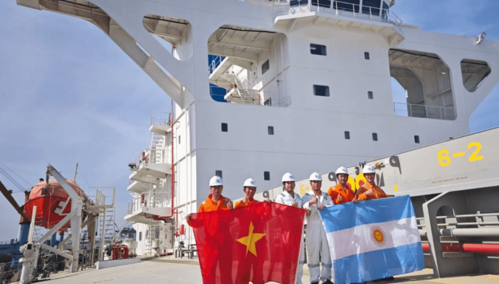 Ya partieron 9 barcos: el maíz argentino se abre paso firme en el camino exportador hacia China 3 cofco barco
