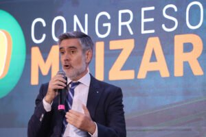 Al cabo de veinticinco años de intensidad negociadora, desde enero de 2026 y con rapidez en su cierre, el acuerdo entre los bloques sudamericano y europeo fue firmado, aprobado y puesto en vigencia, abriendo nuevas oportunidades comerciales y de inversión.