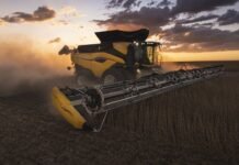 New Holland trae a Argentina la cosechadora CR11: automatización, 775 cv y una tolva de 20.000 litros New Holland incorpora la CR11 y completa su familia de cosechadoras CR en Argentina.