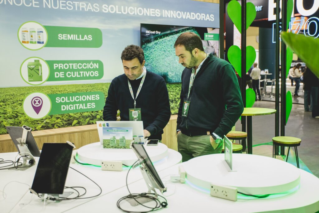 En el Congreso Aapresid 2026, BASF mostrará cómo la combinación de genética, protección de cultivos y herramientas digitales permite enfrentar sistemas productivos cada vez más exigentes. Además, presentará nuevos desarrollos y compartirá una charla técnica sobre el uso estratégico de la tecnología.