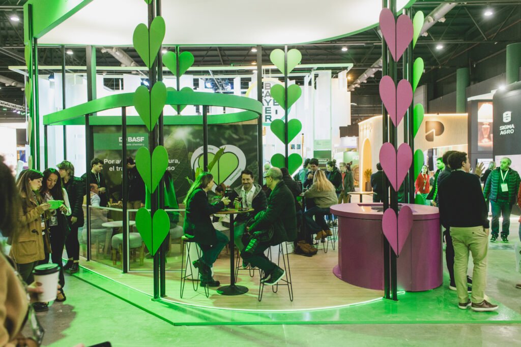 En el Congreso Aapresid 2026, BASF mostrará cómo la combinación de genética, protección de cultivos y herramientas digitales permite enfrentar sistemas productivos cada vez más exigentes. Además, presentará nuevos desarrollos y compartirá una charla técnica sobre el uso estratégico de la tecnología.