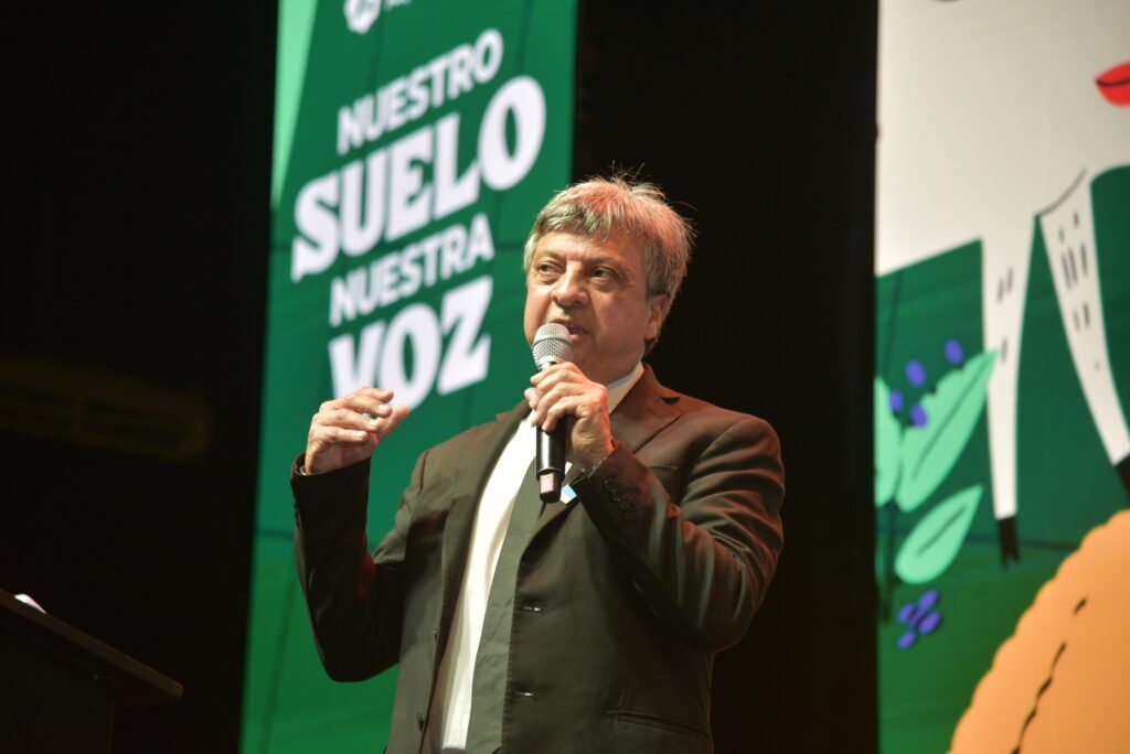 El acto de apertura reunió a autoridades nacionales, provinciales y municipales, referentes del sector agroindustrial, productores, empresas y especialistas.