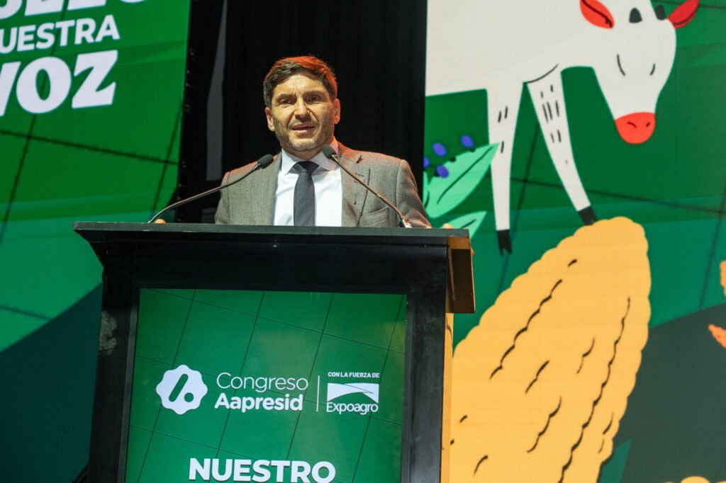 El acto de apertura reunió a autoridades nacionales, provinciales y municipales, referentes del sector agroindustrial, productores, empresas y especialistas.