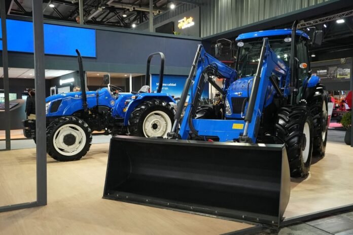 New Holland exhibió en la Expo Rural 2026 una propuesta de tractores orientada a productores agrícolas, ganaderos y establecimientos mixtos.