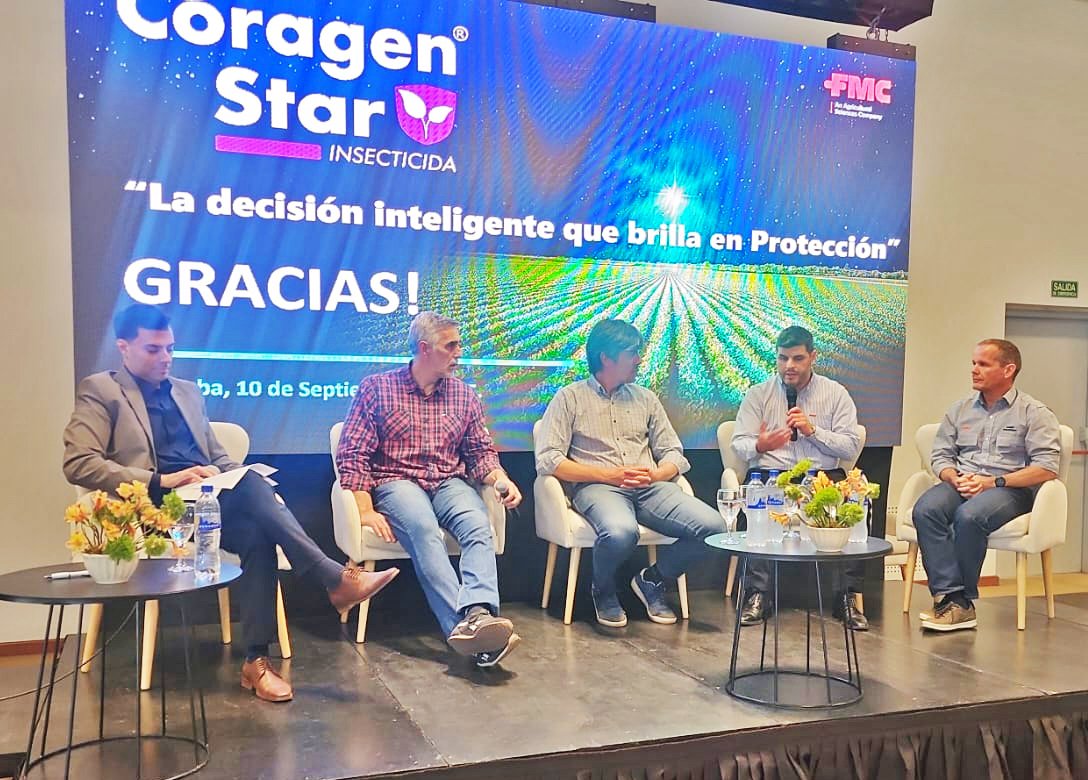 Beto Peralta (Halcón Monitoreo, Augusto Casmuz (EEAOC), Pablo Díaz (Gte. de Producto FMC), Sergio Catalano (Gte. de Insecticidas LATAM FMC Brasil)