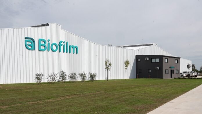 Biofilm invertirá US$ 7 millones para ampliar su planta y crear un centro de investigación y desarrollo de productos biológicos.